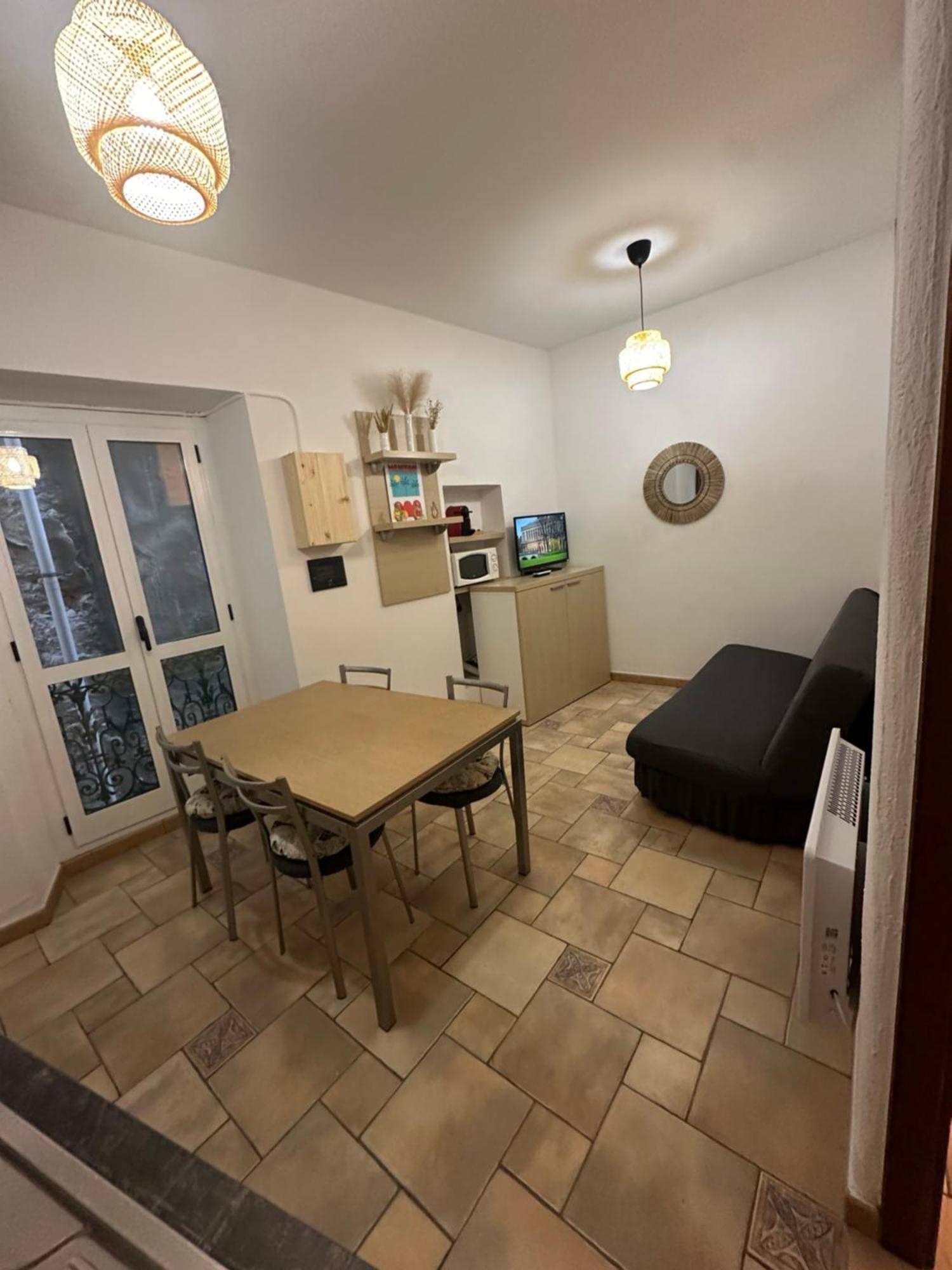 Capodanna, A Deux Pas Des Plages Au Coeur De La Vieille Ville Menton Exterior foto